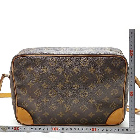 Authentic Louis Vuitton Trocadero 30 Brown Monogram Crossbody Bag mon780-110925 - Picture 2 of 16